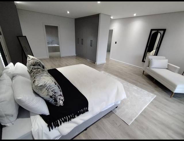 4 BEDROOM TOWNHOUSE FOR SALE IN IZINGA